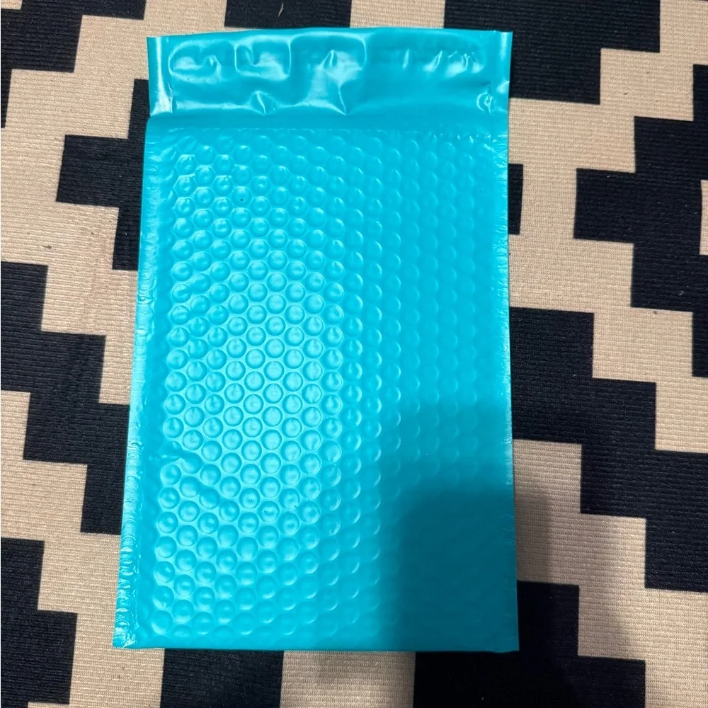 12 Pack Teal Self-Sealing and Padded Bubble Mailers - 6” x 9”
